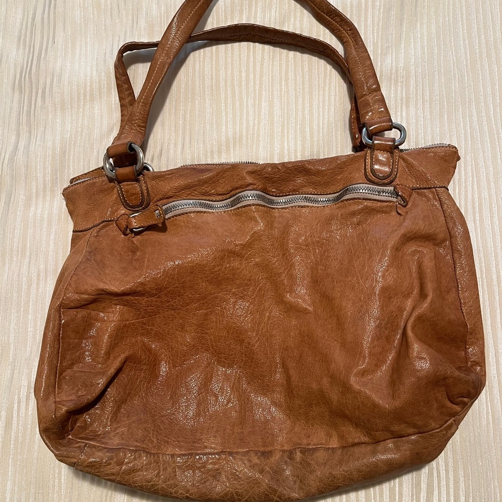 Suarez Tan Leather Shoulder Bag
